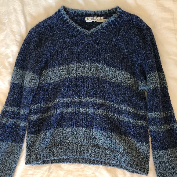 Knit blue sweater - Picture 1 of 3